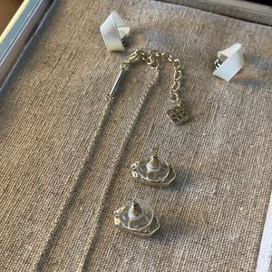 Kendra Scott Elisa Gold Pendant and Earring set